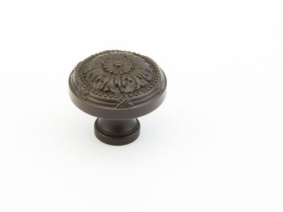 Schaub Versailles Knob